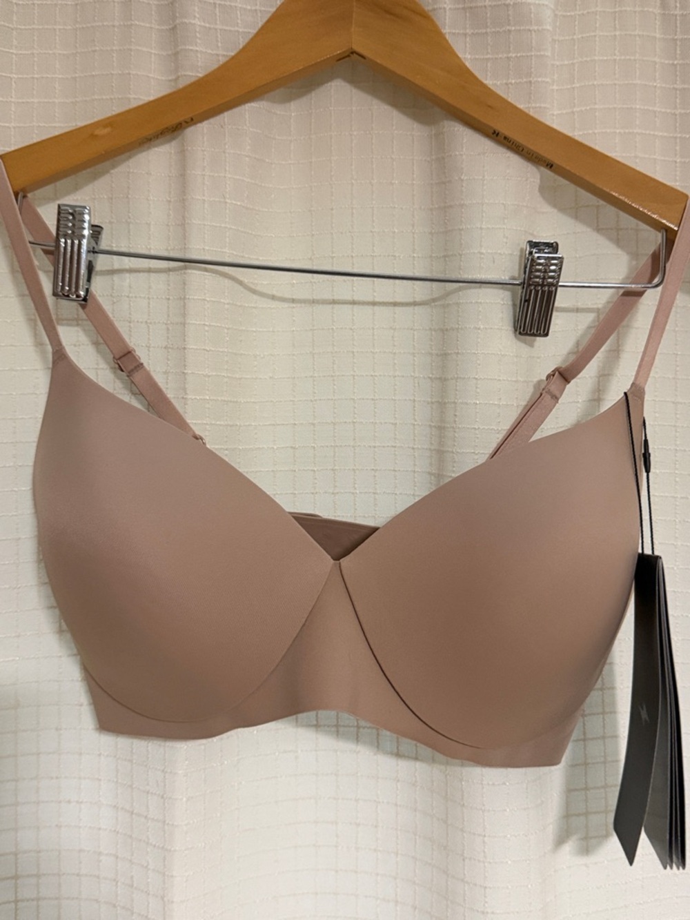NWT EBY pain free t-shirt bra Nude 34DD new join-eby tan